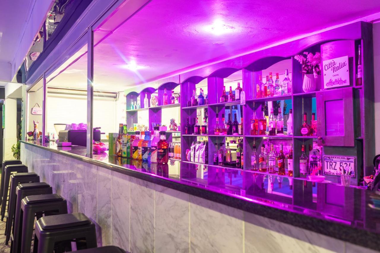 Tropicana Inn Nydri  Eksteriør billede