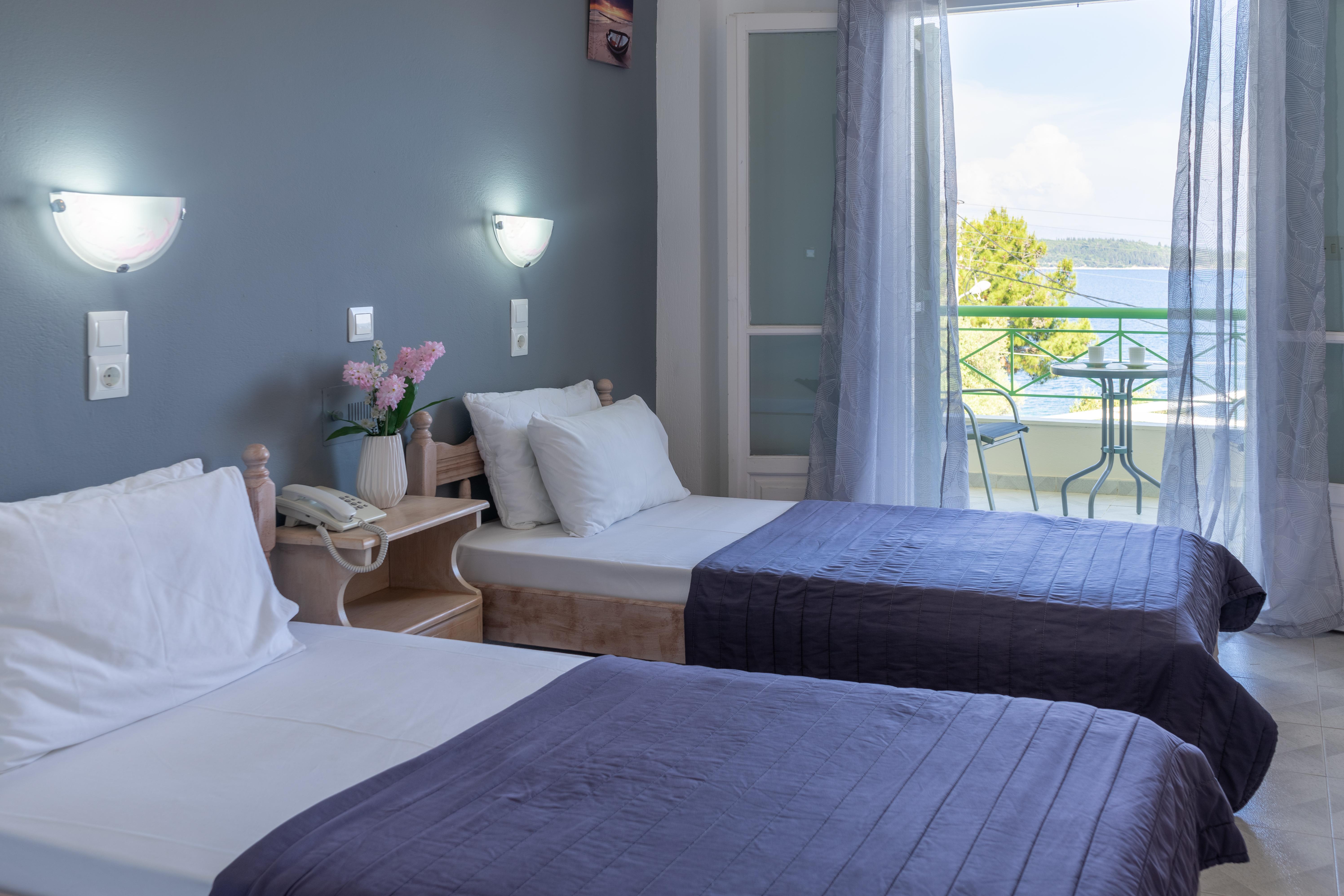 Tropicana Inn Nydri  Eksteriør billede