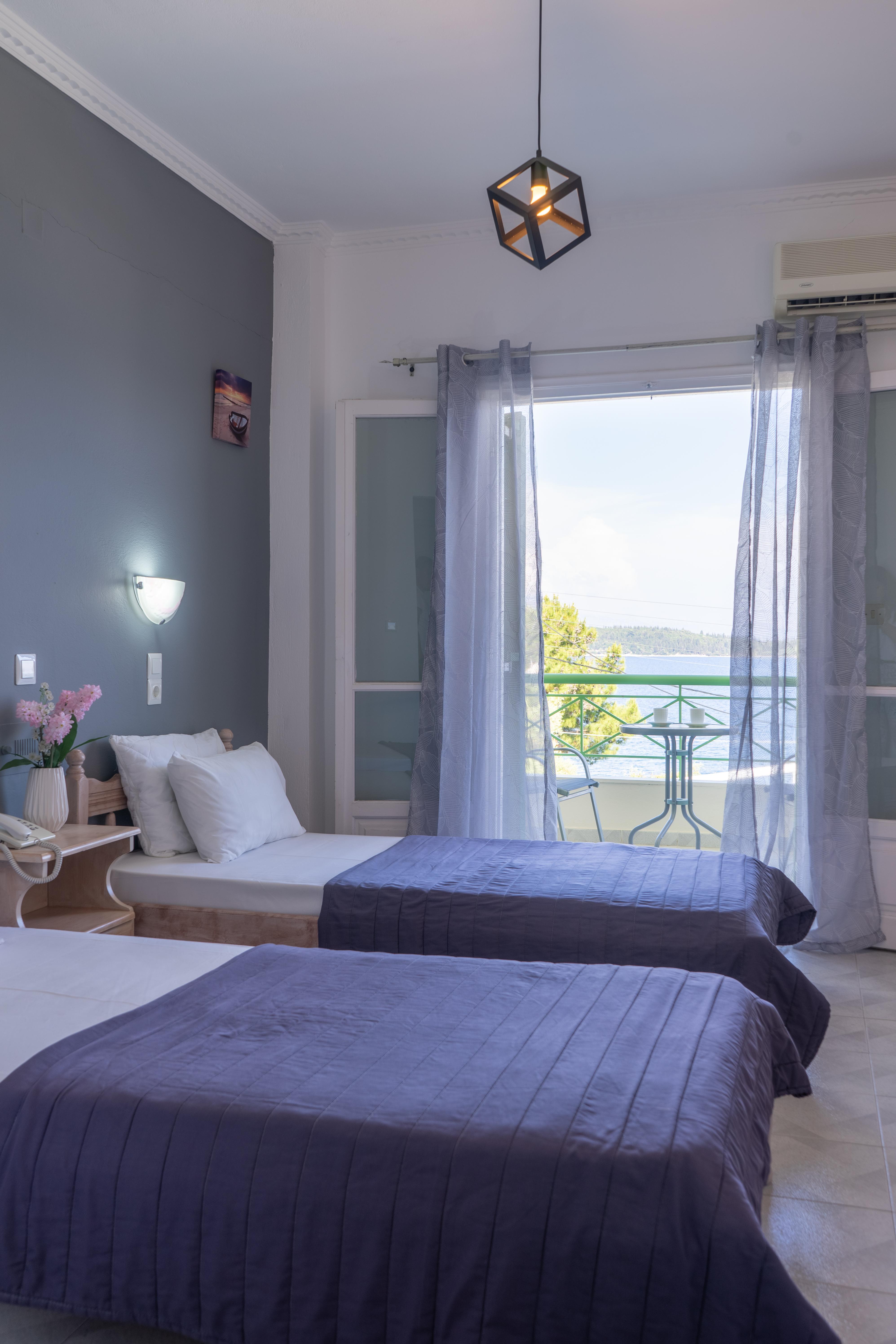 Tropicana Inn Nydri  Eksteriør billede